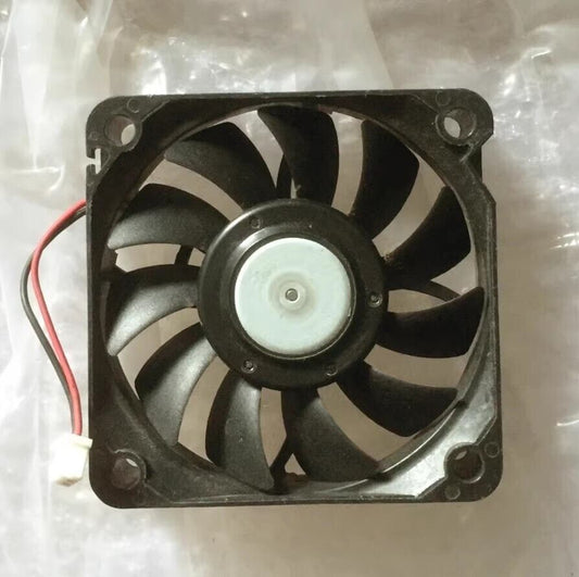 U60R24MGAB-51J24 AX640207 DC24V 0.09A 2-Wire Cooling Fan (Used)